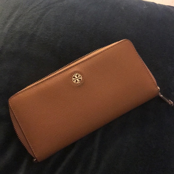 Tory Burch Handbags - Tory Burch wallet